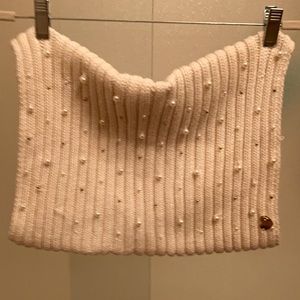 White Pearl Scarf Betsy Johnson